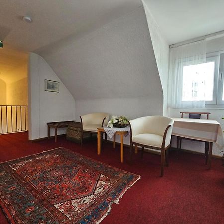 Hotel Haus Isenburg Ной-Изенбург Экстерьер фото